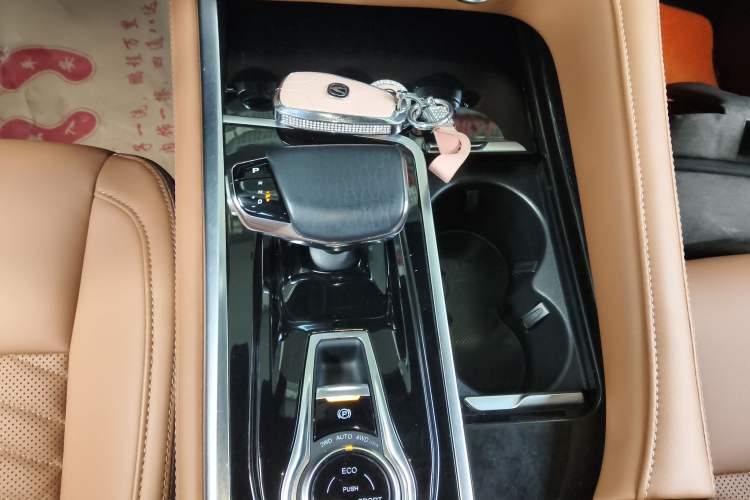 Used CHANGAN CS95 2023 2.0T All-Wheel Drive Premium PLUS Gear Lever