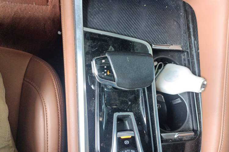 Used CHANGAN CS95 2023 2.0T All-Wheel Drive Premium PLUS Gear Lever