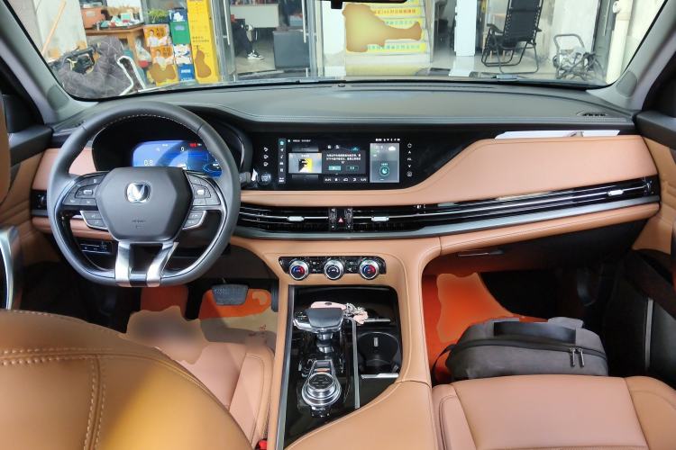 Used CHANGAN CS95 2023 2.0T All-Wheel Drive Premium PLUS Interior 2