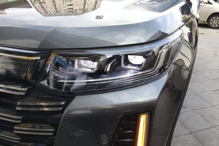Used CHANGAN CS95 2023 2.0T All-Wheel Drive Premium PLUS Left Front Headlight