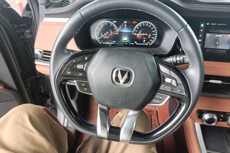 Used CHANGAN CS95 2023 2.0T All-Wheel Drive Premium PLUS Steering Wheel