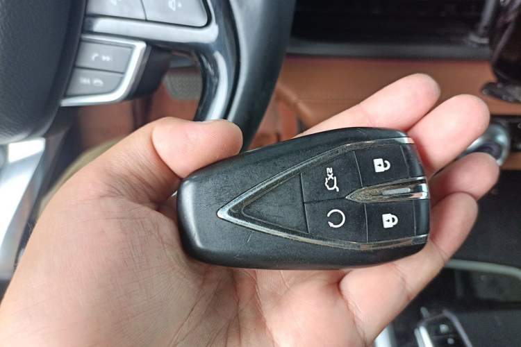 Used CHANGAN CS95 2023 2.0T All-Wheel Drive Premium PLUS Vehicle Key
