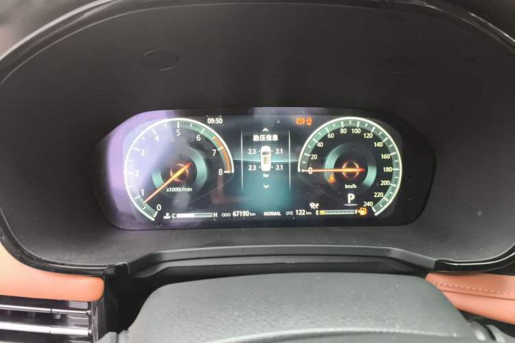 Used CHANGAN CS95 2023 2.0T Two-Wheel Drive Luxury PLUS Instrument Cluster