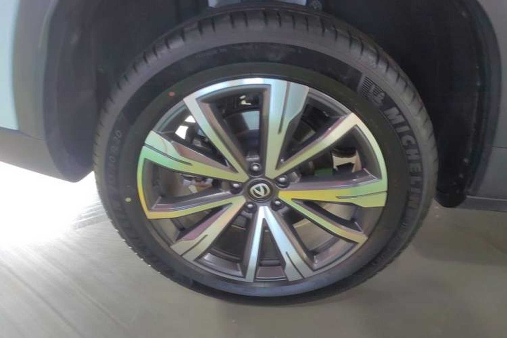 Used CHANGAN CS95 2023 2.0T All-Wheel Drive Premium PLUS Right Rear Wheel Hub
