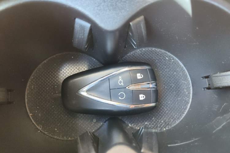 Used CHANGAN CS95 2023 2.0T All-Wheel-Drive Luxury PLUS Model Vehicle Key