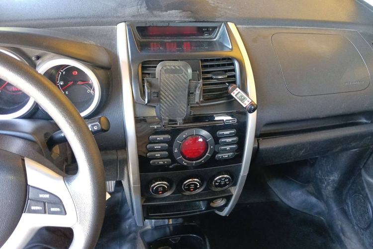 Used CHANGAN CX20 2014 1.4L Manual Sport Edition China V Standard Audio And AC Panel