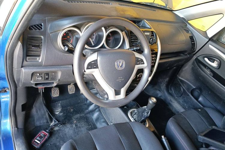 Used CHANGAN CX20 2014 1.4L Manual Sport Edition China V Standard Interior 2