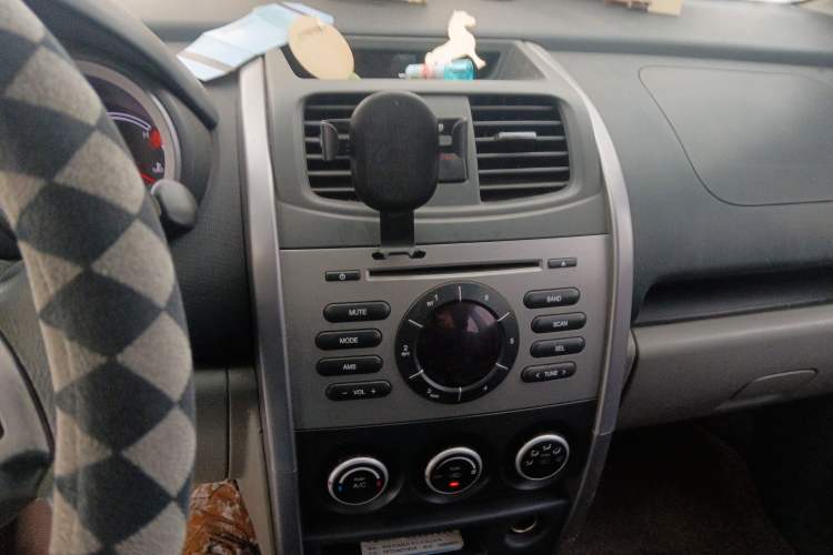 Used CHANGAN CX20 2011 1.3L Automatic Sport Edition Audio And AC Panel