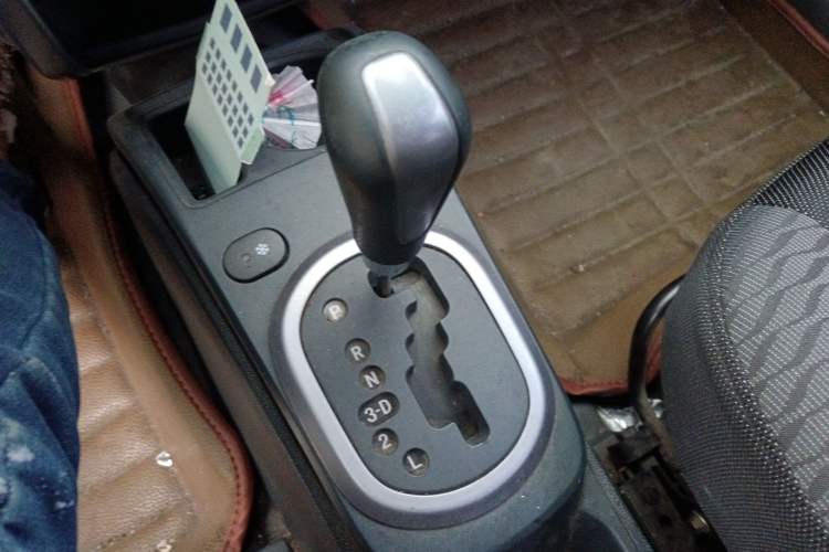 Used CHANGAN CX20 2011 1.3L Automatic Sport Edition Gear Lever