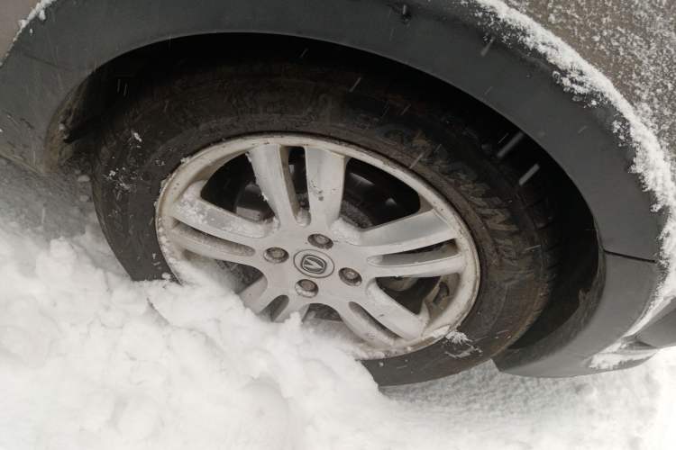 Used CHANGAN CX20 2011 1.3L Automatic Sport Edition Right Front Wheel Hub