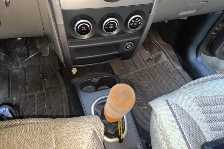 Used CHANGAN CX20 2011 1.3L Manual Sport Edition Gear Lever