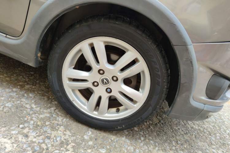 Used CHANGAN CX20 2011 1.3L Manual Sport Edition Right Front Wheel Hub