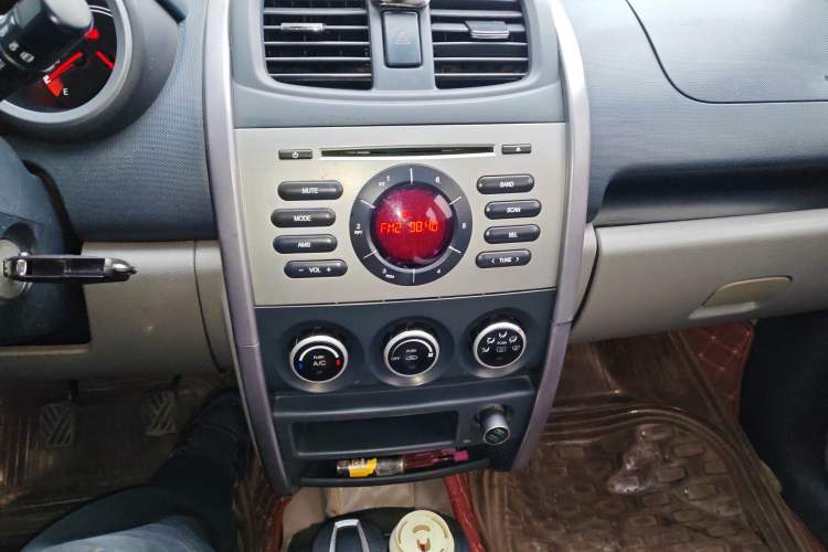 Used CHANGAN CX20 2011 1.3L Manual Comfort Edition Audio And AC Panel