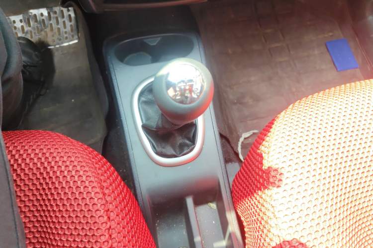 Used CHANGAN CX20 2011 1.3L Manual Sport Edition Gear Lever