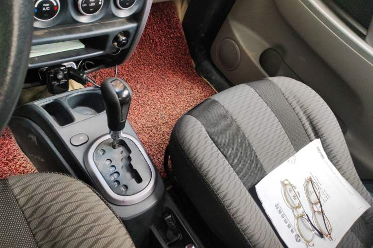 Used CHANGAN CX20 2011 1.3L Automatic Sport Edition Gear Lever