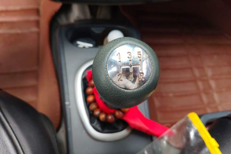 Used CHANGAN CX20 2011 1.3L Manual Sport Edition Gear Lever