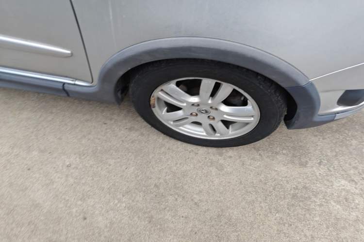 Used CHANGAN CX20 2011 1.3L Manual Comfort Edition Right Front Wheel Hub