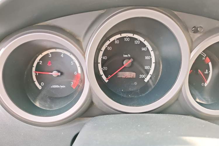 Used CHANGAN CX20 2011 1.3L Manual Sport Edition Odometer Close Up