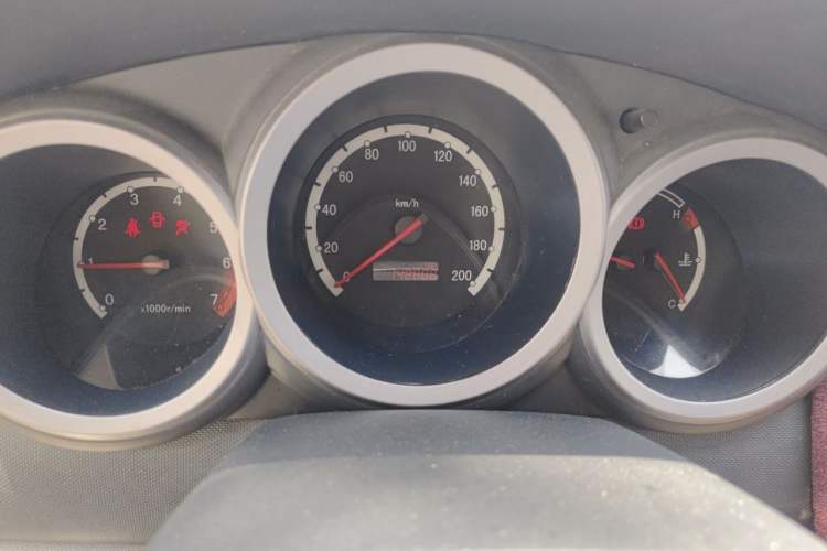 Used CHANGAN CX20 2011 1.3L Manual Sport Edition Odometer Close Up
