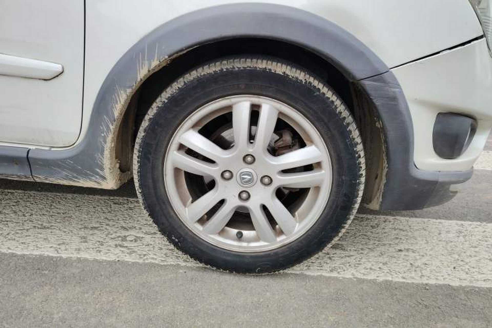 Used CHANGAN CX20 2011 1.3L Manual Sport Edition Right Front Wheel Hub