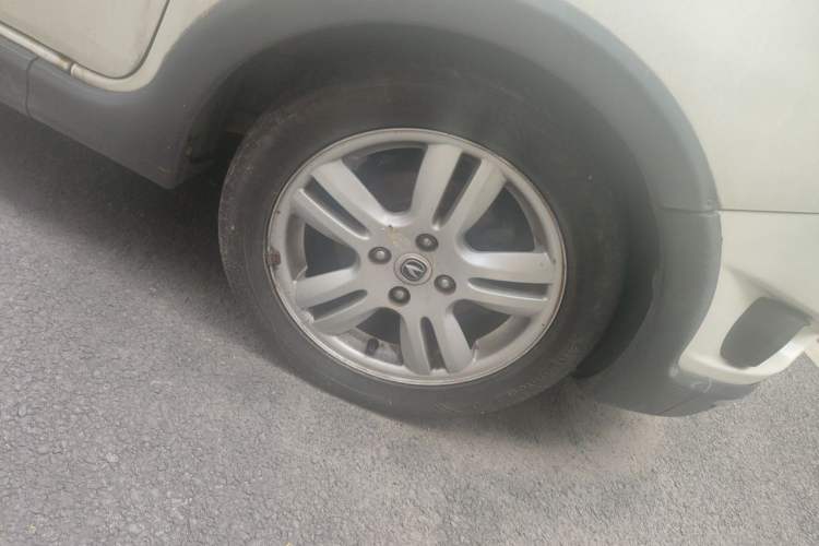 Used CHANGAN CX20 2011 1.3L Automatic Sport Edition Right Front Wheel Hub
