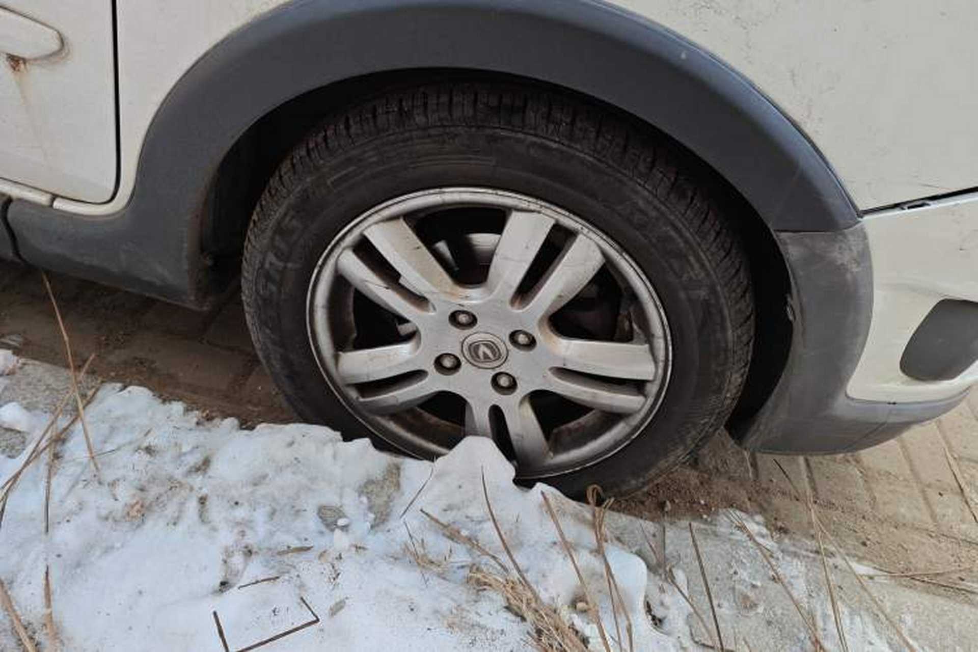 Used CHANGAN CX20 2011 1.3L Manual Sport Edition Right Front Wheel Hub