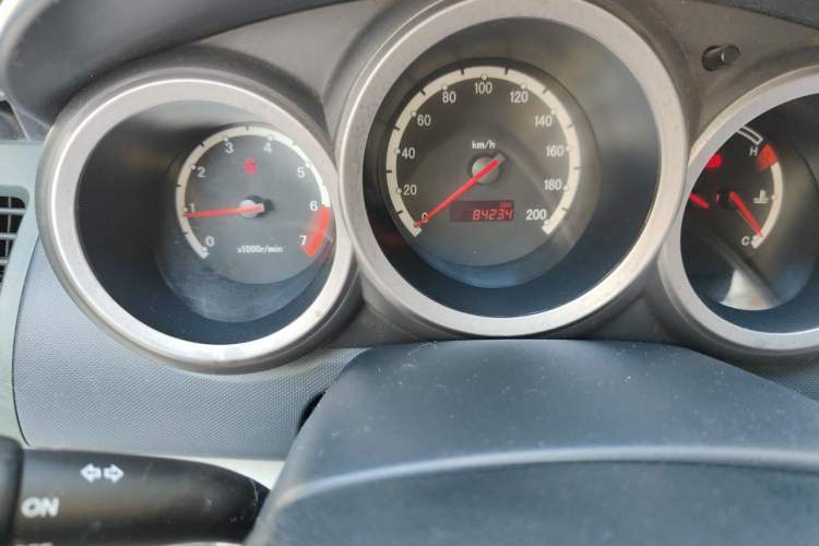 Used CHANGAN CX20 2011 1.3L Manual Sport Edition Odometer Close Up