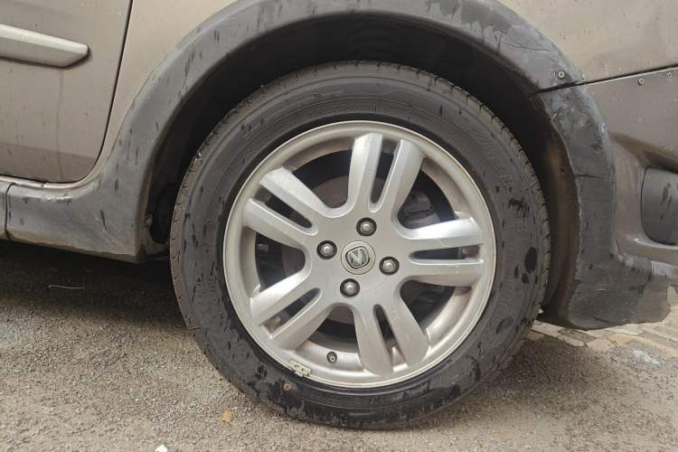 Used CHANGAN CX20 2011 1.3L Automatic Sport Edition Right Front Wheel Hub