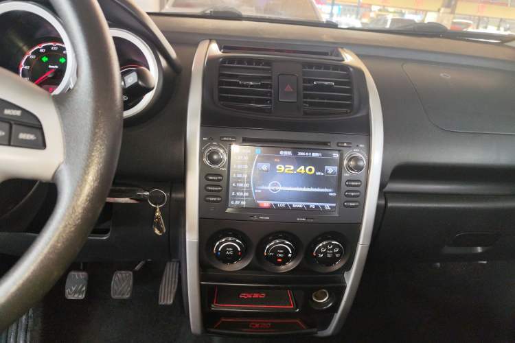 Used CHANGAN CX20 2014 1.4L Manual Sport Edition China V Standard Audio And AC Panel