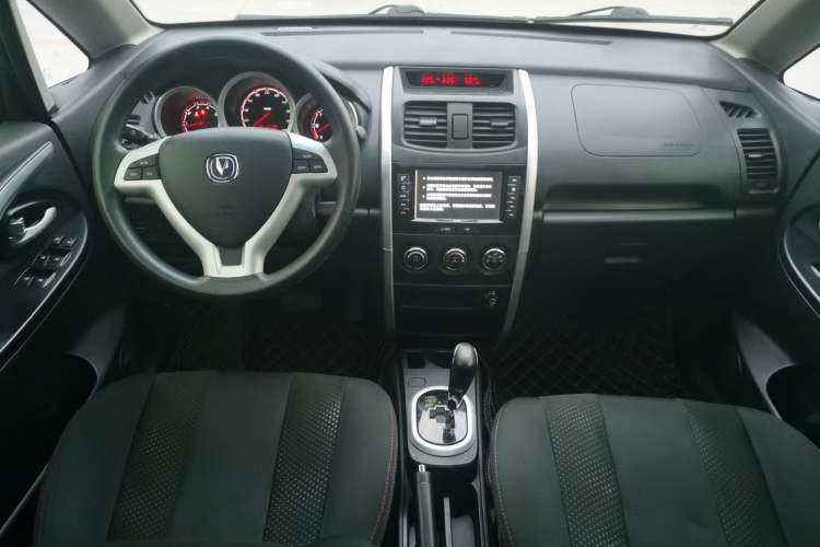 Used CHANGAN CX20 2014 1.4L IMT Sunroof Navigation Version China IV Standard Center Console