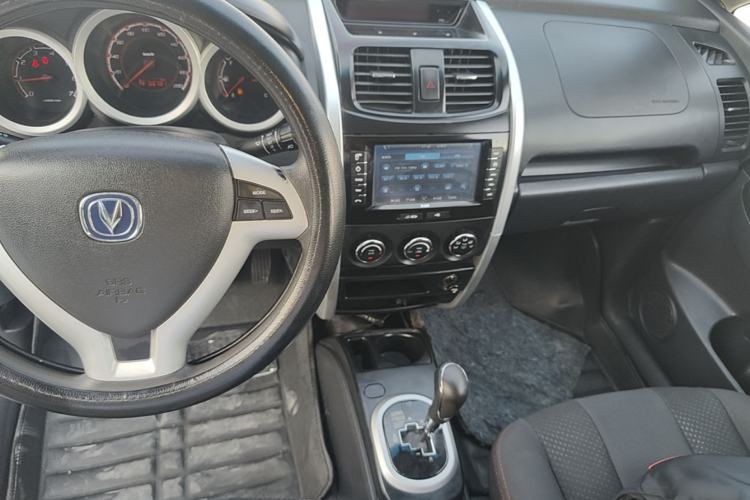 Used CHANGAN CX20 2014 1.4L IMT Sunroof Navigation Version China IV Standard Center Console