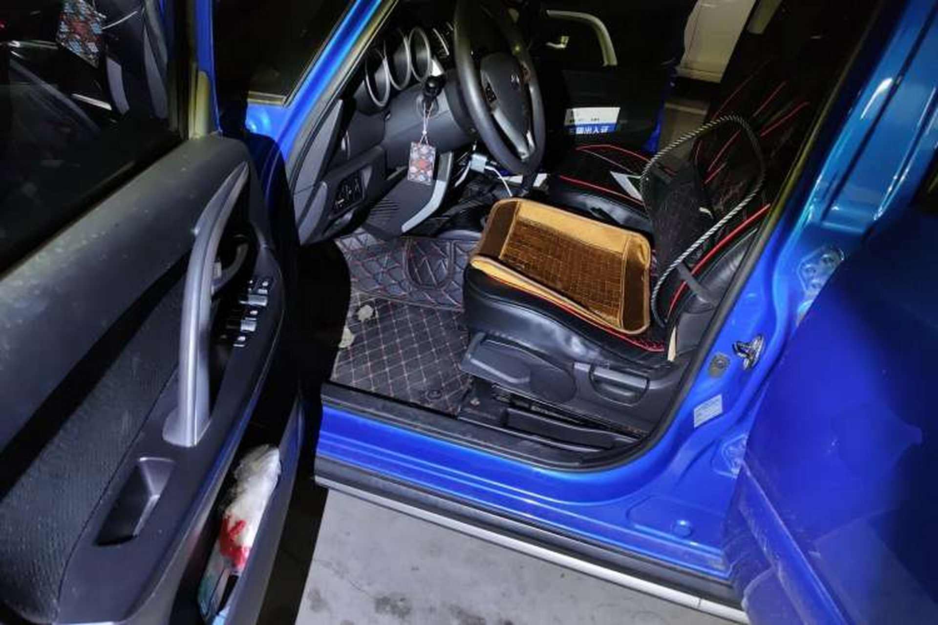 Used CHANGAN CX20 2014 1.4L Manual Sport Version China IV Standard Driver Seat