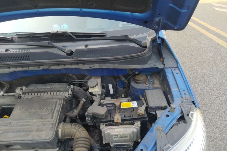 Used CHANGAN CX20 2014 1.4L IMT Sunroof Navigation Version China IV Standard Engine Bay Left