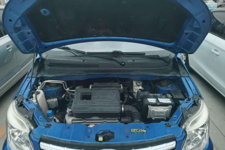 Used CHANGAN CX20 2014 1.4L IMT Sunroof Navigation Version China IV Standard Engine Bay