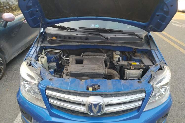 Used CHANGAN CX20 2014 1.4L IMT Sunroof Navigation Version China IV Standard Engine Bay