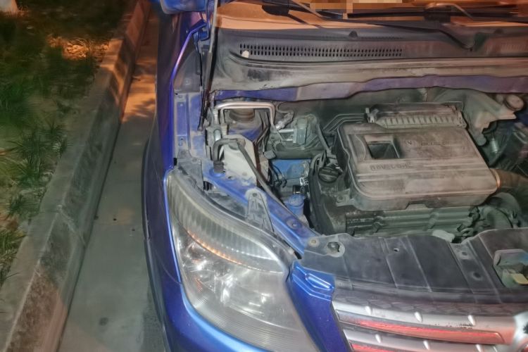 Used CHANGAN CX20 2014 1.4L Manual Sport Version China IV Standard Engine Bay Right