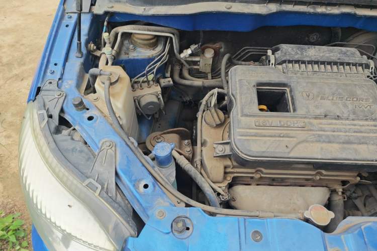 Used CHANGAN CX20 2014 1.4L IMT Sunroof Navigation Version China IV Standard Engine Bay Right