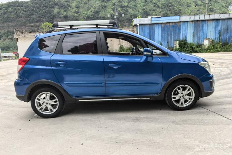 Used CHANGAN CX20 2014 1.4L Manual Sport Version China IV Standard Exterior 4