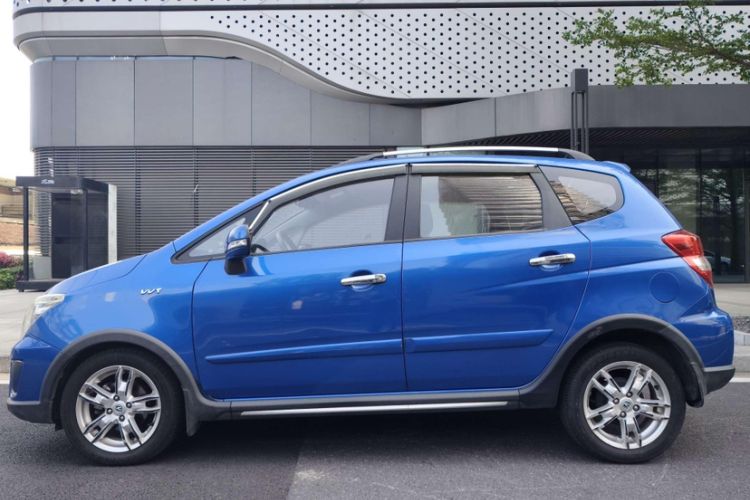 Used CHANGAN CX20 2014 1.4L Manual Sport Edition China V Standard Exterior 7