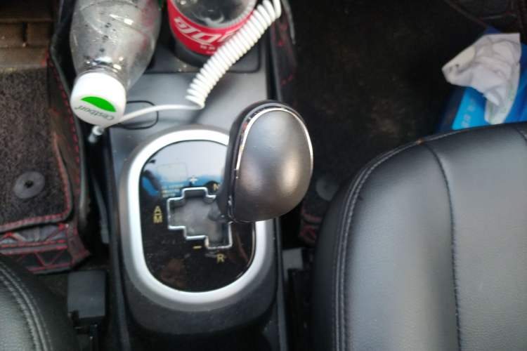 Used CHANGAN CX20 2014 1.4L IMT Sunroof Navigation Version China IV Standard Gear Lever