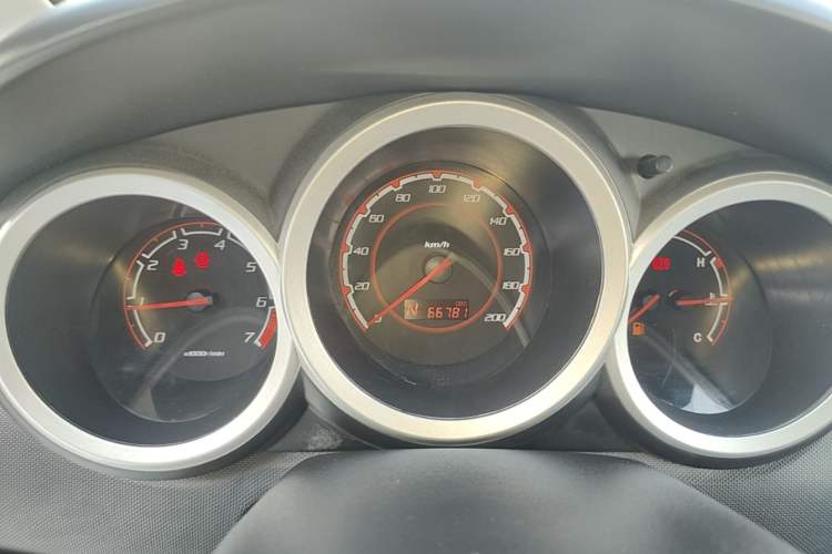 Used CHANGAN CX20 2014 1.4L IMT Sunroof Navigation Version China IV Standard Instrument Cluster