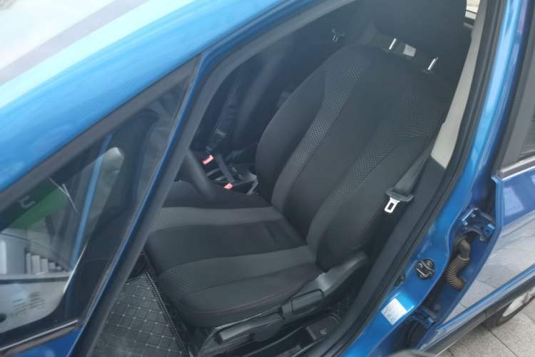 Used CHANGAN CX20 2014 1.4L IMT Sunroof Navigation Version China IV Standard Left Front Seat