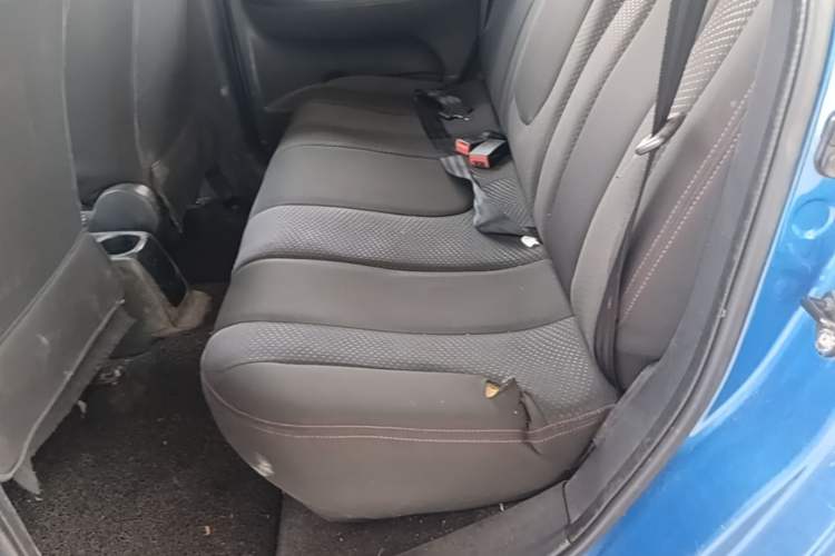 Used CHANGAN CX20 2014 1.4L Manual Sunroof Navigation Version – China IV Standard Left Rear Seat