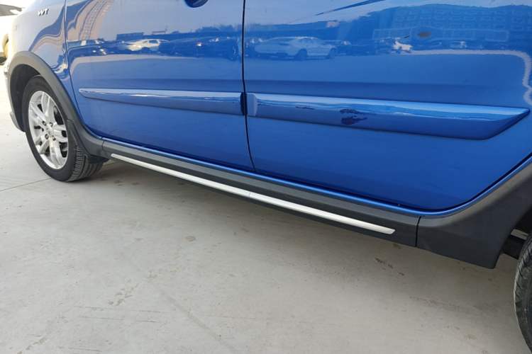 Used CHANGAN CX20 2014 1.4L IMT Sunroof Navigation Version China IV Standard Left Side Sill