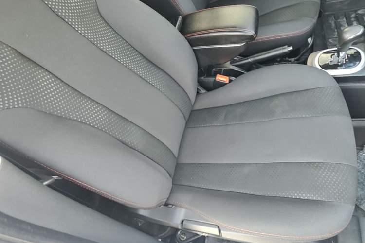 Used CHANGAN CX20 2014 1.4L IMT Sunroof Navigation Version China IV Standard Right Front Seat