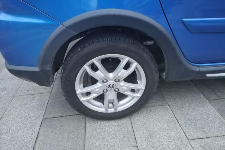Used CHANGAN CX20 2014 1.4L IMT Sunroof Navigation Version China IV Standard Right Rear Wheel Hub