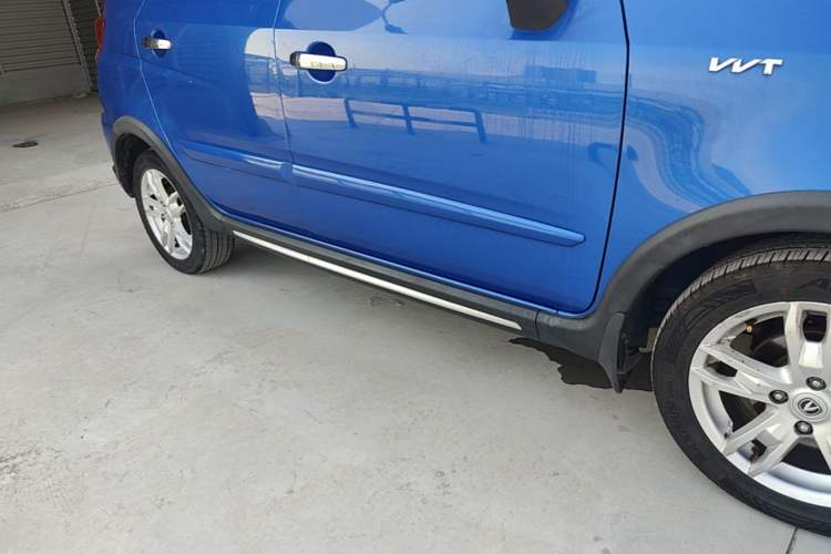 Used CHANGAN CX20 2014 1.4L IMT Sunroof Navigation Version China IV Standard Right Side Sill