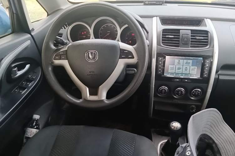 Used CHANGAN CX20 2014 1.4L Manual Sunroof Navigation Version – China IV Standard Steering Wheel