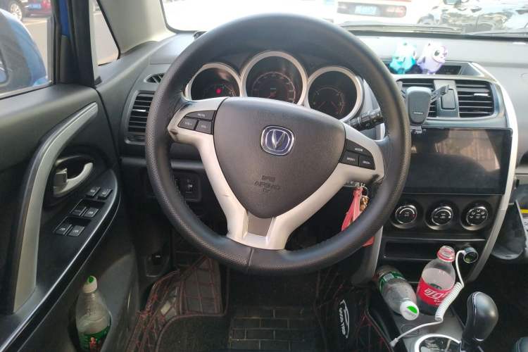 Used CHANGAN CX20 2014 1.4L IMT Sunroof Navigation Version China IV Standard Steering Wheel