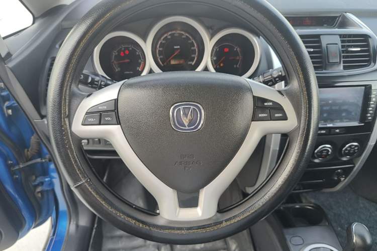 Used CHANGAN CX20 2014 1.4L IMT Sunroof Navigation Version China IV Standard Steering Wheel